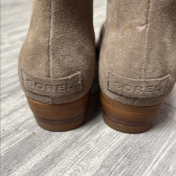 Sorel Tan Suede Booties Size 8 - Picture 2 of 7